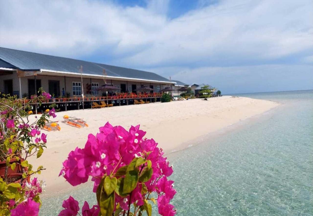 סמפורנה Santiri Island Resort מראה חיצוני תמונה